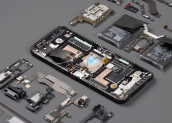 ASUS ROG Phone 6 ถูกชำแหละชิ้นส่วน เผยให้เห็นการออกแบบภายใน ที่ซับซ้อนกว่าสมาร์ทโฟนทั่วไป (ชมคลิป!!)