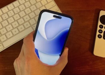 เปลี่ยน iPhone 13 Pro ให้กลายเป็น iPhone 14 Pro ได้ด้วยวอลเปเปอร์รูปนี้!!