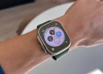 วิธีปรับความสว่างหน้าจอ Apple Watch Ultra และ Series 8 ให้อยู่ในระดับสูงสุด สำหรับใช้งานกลางแจ้ง