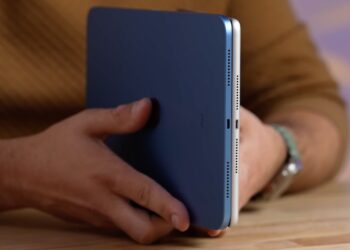 iPad รุ่นที่ 10 ใช้พอร์ต USB-C ที่มีความเร็วเท่ากับรุ่นที่ 9 และช้ากว่าพอร์ต USB-C ของ iPad รุ่นอื่น