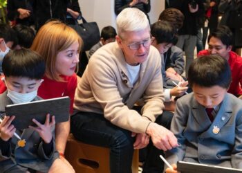 Tim Cook กล่าวว่า เด็กทุกคนบนโลก ควรเรียนรู้การเขียนโค้ด เหมือนเป็นวิชาพื้นฐานแบบคณิตศาสตร์