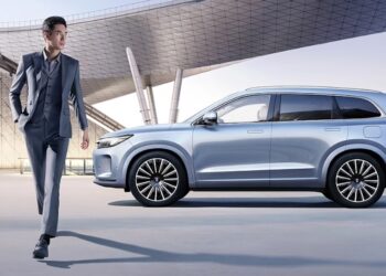 HUAWEI จับมือ BAIC พัฒนารถยนต์อัจฉริยะ อาจวางจำหน่ายในร้านค้าของ HUAWEI