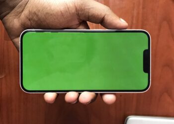 iPhone 14 Pro และ iPhone 13 พบปัญหาเกี่ยวกับจอแสดงผล หลังจากอัปเดท iOS 16