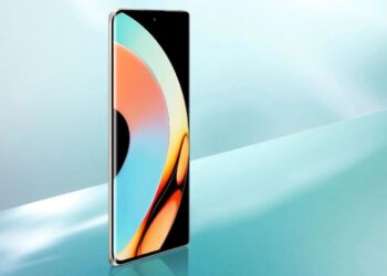 realme 10 Pro Plus จะมาพร้อมจอแสดงผลขอบโค้ง บางเพียง 2.33 มิลลิเมตร ให้อัตราการรีเฟรช 120Hz