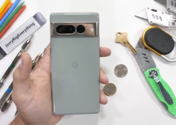 แกร่งแค่ไหน? Google Pixel 7 Pro ถูกทดสอบความทนทาน และชำแหละให้เห็นส่วนประกอบภายในทั้งหมด