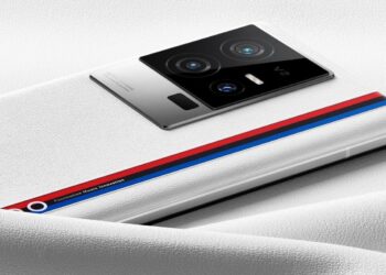 iQOO ประกาศจับมือ BMW M Motorsport ตอกย้ำความเป็น ‘เจ้าแห่งความเร็ว’ จ่อเปิดตัวสมาร์ตโฟนรุ่นพิเศษ เกมเมอร์สายสปอร์ตต้องไม่พลาด พร้อมให้เป็นเจ้าของ ธ.ค.นี้