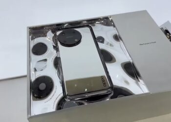 OPPO เผยคอนเซ็ปต์สมาร์ทโฟนที่ใช้วัสดุกระจกทั้งหมด (ชมคลิป!!)