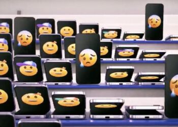 Samsung ปล่อยโฆษณาใหม่ของ Galaxy Z Flip4 อิงกระแสฟุตบอลโลก แต่ไม่ลืมเหน็บ iPhone