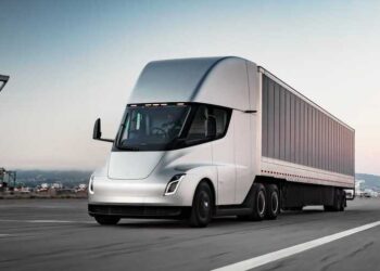 Tesla Semi รถบรรทุกพลังงานไฟฟ้า พร้อมจัดส่งแล้ว หลังจากรอคอยมานาน 5 ปี นับจากวันเปิดตัว