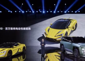 BYD เปิดตัวรถไฟฟ้าสุดหรู นำโดยซูเปอร์คาร์ U9 และรถอเนกประสงค์สายพันธุ์แกร่ง U8 ภายใต้แบรนด์ใหม่ Yangwang