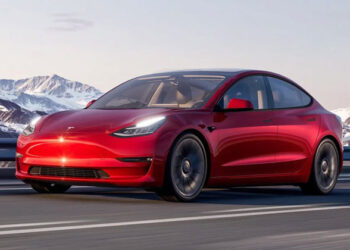 ต้นแบบ Tesla Model 3 รุ่นใหม่โค้ดเนม Highland ถูกถ่ายภาพได้ขณะนำออกมาวิ่งทดสอบ