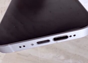 วิศวกรเกาหลีดัดแปลง iPhone ให้มีทั้งพอร์ต Lightning และ USB-C ในเครื่องเดียวกัน