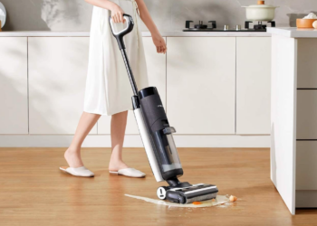 Tineco บริษัทในเครือ ECOVACS เปิดตัวเครื่องทำความสะอาดพื้นอัจฉริยะรุ่นล่าสุด FLOOR ONE S7 PRO มีจอ LCD ขนาด 3.6 นิ้ว เป็นเครื่องดูดและถูในตัว พร้อมระบบแรงดันน้ำใหม่