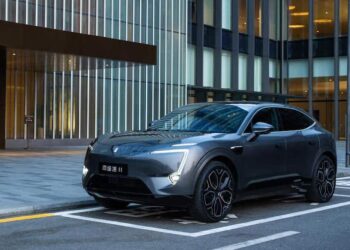 HUAWEI จะเริ่มวางจำหน่ายรถไฟฟ้า Avatr 11 เวอร์ชัน Single Motor ในวันที่ 1 เมษายนนี้ ราคาเริ่มต้นราว 1.59 ล้านบาท