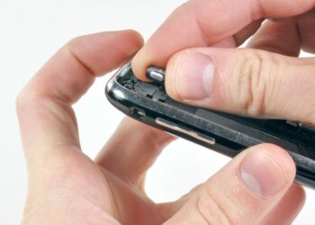 iPhone 15 Pro และ iPhone 15 Pro Max จะไม่มีปุ่ม Mute แบบสวิตช์