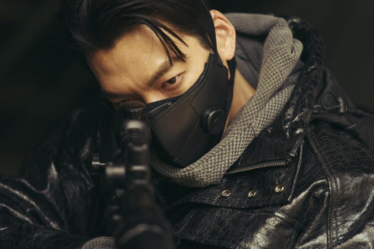 Black Knight Kim Woo-bin as 5-8 in Black Knight Cr. Kim Jin-young/Netflix © 2023