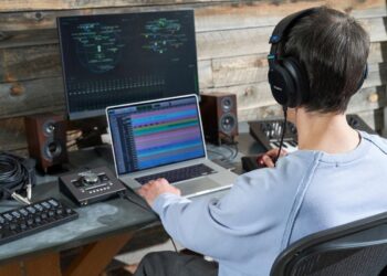 โซนี่ไทยเปิดตัว MDR-MV1 หูฟังสตูดิโอมอนิเตอร์รุ่นใหม่รองรับ Spatial Audio สวมใส่สบาย พร้อมลำโพงไร้สายล่าสุด SRS-XV800 กับ SRS-XB100 และไมโครโฟนรุ่นใหม่ C-80 ตอบโจทย์มืออาชีพเต็มรูปแบบ