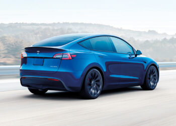 Tesla Model Y ล็อตใหม่ที่ใช้แบตเตอรี่ของ BYD ชาร์จเร็วขึ้นกว่าเดิมกว่ารุ่นก่อนหน้าอย่างมาก