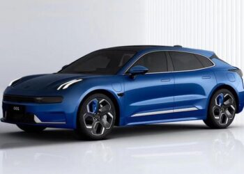 Zeekr 001 รถไฟฟ้าที่วิ่งได้ไกลสุด 1,032 กม. เริ่มจัดส่งแล้ว