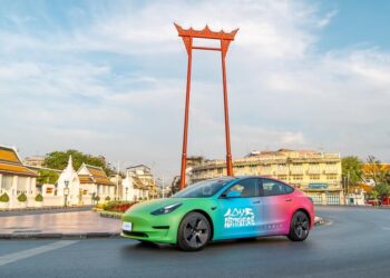 Tesla ประเทศไทย นำรถโมเดล 3 สีรุ้งคันแรกในเอเชียตะวันออกเฉียงใต้ : กับแคมเปญ Drive With Pride ขับเคลื่อนชุมชนเพื่อการเปลี่ยนแปลงและอนาคตที่ดีกว่า