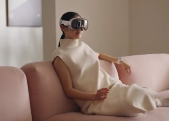 Apple Vision Pro รองรับการควบคุมด้วยท่าทาง, การเคลื่อนไหวของตา, คำสั่งเสียง และ มีคีย์บอร์ดเสมือนจริง