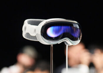 ช่วงแรกของการจำหน่าย Apple Vision Pro ผู้ซื้อจะต้องเดินทางไปรับด้วยตัวเอง