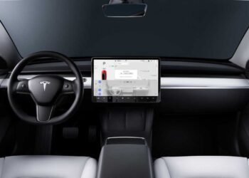 Tesla ไม่รอด!! ถูกเจลเบรกเจาะระบบ Infotainment ปลดล็อกฟีเจอร์ที่เสียเงินให้ใช้งานได้ฟรี