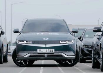 Hyundai พัฒนาระบบ e-Corner หมุนล้อได้ 360 องศาช่วยให้ผู้ขับขี่จอดรถได้ง่ายสุดๆ ด้วยการขับเคลื่อนเลียนแบบปู