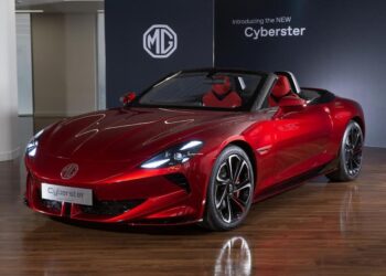 เปิดราคา MG Cyberster เริ่มต้นราว 1.17 ล้านบาทในจีน เร่งความเร็วจาก 0 ถึง 100 กิโลเมตรต่อชั่วโมง ได้ใน 3 วินาที