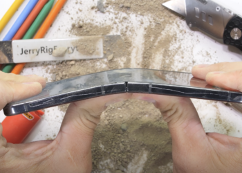 Samsung Galaxy Z Flip 5 ถูกทดสอบความทนทาน และชำแหละชิ้นส่วน (ชมคลิป!!)