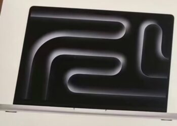 ภาพหลุดกล่อง MacBook Pro รุ่นใหม่ ที่กำลังจะเปิดตัวในปลายเดือนตุลาคมนี้