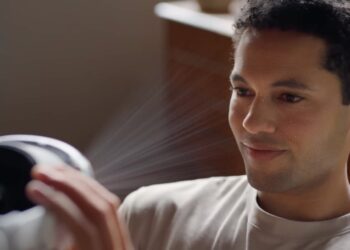 visionOS Beta 6 มาพร้อมวิดีโอสอนใช้ Apple Vision Pro สำหรับการตั้งค่าในครั้งแรก รวมถึงการสร้าง Avatar ใน FaceTime