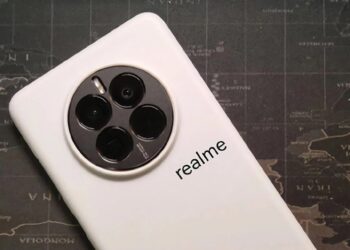 ภาพหลุด realme GT5 Pro เครื่องจริง พร้อมเปิดเผยสเปกอย่างเต็มรูปแบบ