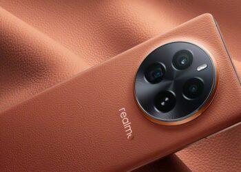 realme GT5 Pro เผยดีไซน์ออกมาแล้ว มีให้เลือกอย่างน้อย 2 สี Red Rock และ Starry Night