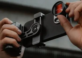 ปุ่ม Capture ของ iPhone 16 Series จะมีการทำงานคล้ายกล้อง DSLR ตรวจจับแรงกดได้หลายระดับ