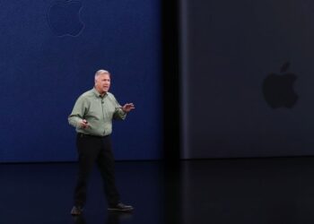 Phil Schiller อดีตผู้บริหารระดับสูงของ Apple ทำงาน 80 ชั่วโมงต่อสัปดาห์ เพื่อดูแลและปกป้อง App Store