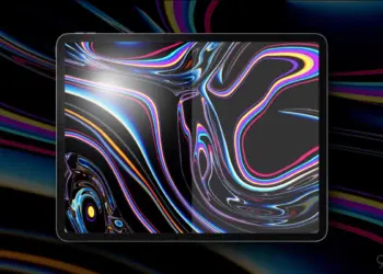 iPad Pro รุ่นใหม่ จะมีจอแสดงผลให้เลือก 2 แบบ แตกต่างกันที่การเคลือบแบบด้านและมันเงา