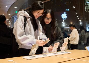 Apple ตกลงจากอันดับ 1 ไปอยู่อันดับ 5 ตลาดสมาร์ทโฟนจีน ไตรมาสแรกของปี 2024