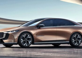 เปิดตัว Mazda EZ-6 รถปลั๊กอินไฮบริดวิ่งไกล 1,000 กม. วางขายปลายปีนี้ พร้อมอวดโฉมรถต้นแบบ ARATA ก่อนทำตลาดปีหน้า