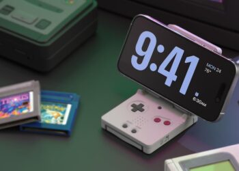 elago เปิดตัวแท่นวาง iPhone ที่มีดีไซน์เหมือน Game Boy Advance SP