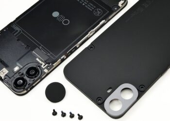 CMF Phone 1 ถูกชำแหละชิ้นส่วนแล้ว พบการเปลี่ยนแบตเตอรี่ ไม่ง่ายอย่างที่คิด