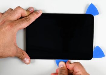 iFixit ชำแหละ iPad mini 7 ให้ชมแล้ว ยังไม่พบการแก้ไขปัญหา Jelly Scrolling ที่ชัดเจน