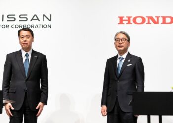 Honda และ Nissan กำลังพิจารณาควบรวมกิจการ เพื่อแข่งขันกับผู้ผลิต EV