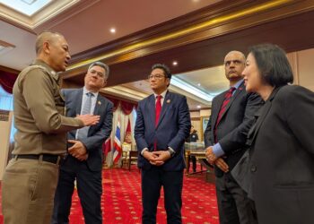 ทรู คอร์ปอเรชั่น หารือ ผบ.ตร. ผนึกกำลังตั้ง “วอร์รูม” ทลายแก๊งคอลเซ็นเตอร์หลอกลวงประชาชน