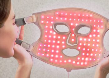 Nanoleaf LED Light Therapy Face Mask หน้ากากดูแลผิวด้วยไฟ LED ราคาราว 5,290 บาท
