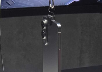 Samsung อวดโฉม Galaxy S25 Edge ที่งาน Galaxy Unpacked