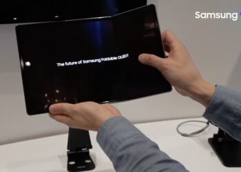 สมาร์ทโฟนจอพับ 3 ทบ รุ่นแรกของ Samsung จะผลิตออกมาประมาณ 200,000 เครื่อง