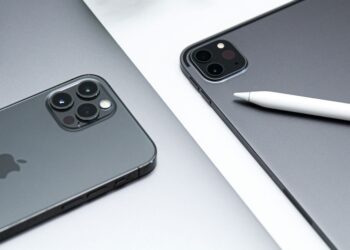 เจ้าของ iPhone ใช้เวลาอยู่กับอุปกรณ์ มากกว่าเจ้าของ iPad อ้างอิงจากผลสำรวจของ CIRP