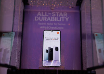 Redmi Note 14 Series สมาร์ทโฟนที่ให้ความทนทานรอบด้าน ไม่ว่าจะตกกระแทก โดนขีดข่วนหรือน้ำจะกระเด็นใส่ก็ยังสามารถใช้งานได้ไม่สะดุด