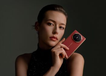 HUAWEI Mate XT | ULTIMATE DESIGN เปิดพรีออเดอร์แล้วราคา 119,990 บาท พร้อม HUAWEI Mate X6 สีใหม่ Nebula Gray